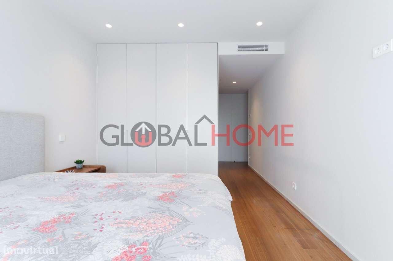 Moradia T5 com piscina na Quinta das Luzes-36