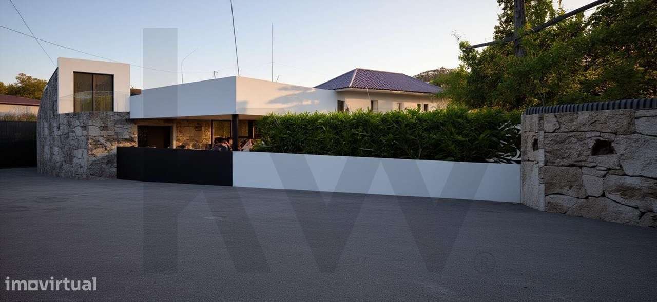 Refúgio no Gerês: Ruína com Projeto Aprovado para Moradia T3 em Terras - Grande imagem: 2/13