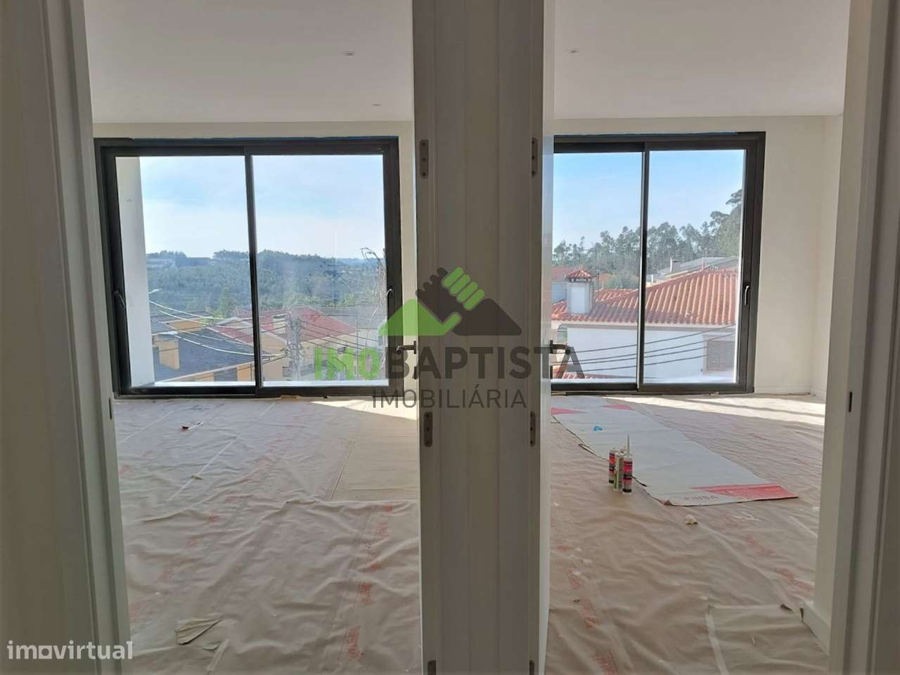 Moradia NOVA V4 no centro de Canedo-15