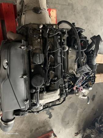 Motor Mercedes c220 143cv - 3