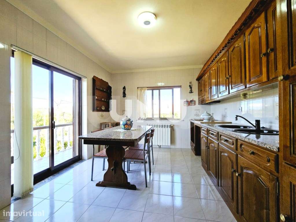 Moradia Isolada T4 - Fantástica Exposição Solar-11