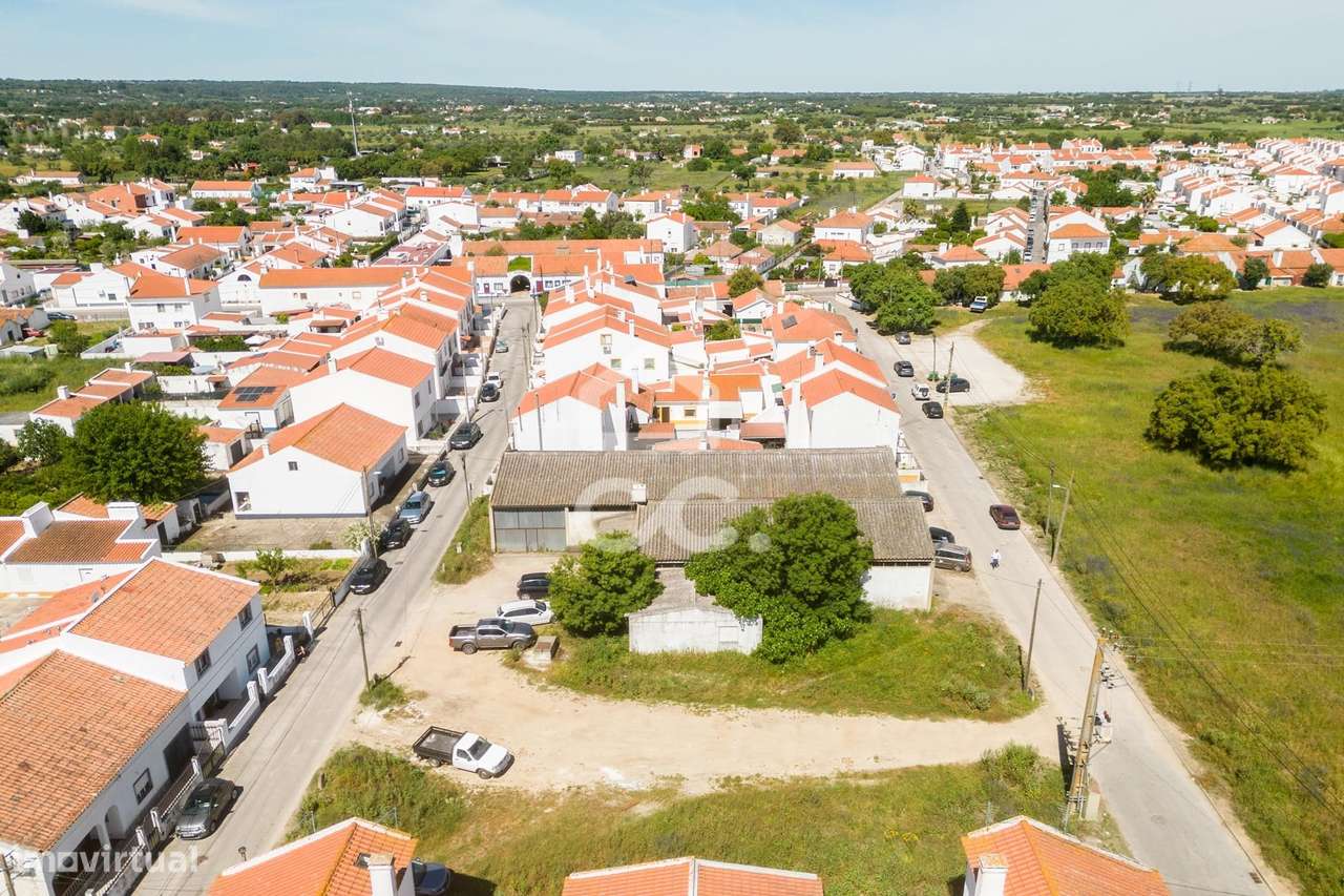 Terreno de 9100m2 c/ viabilidade de construção para 10 Fogos | Canavia - Grande imagem: 5/10