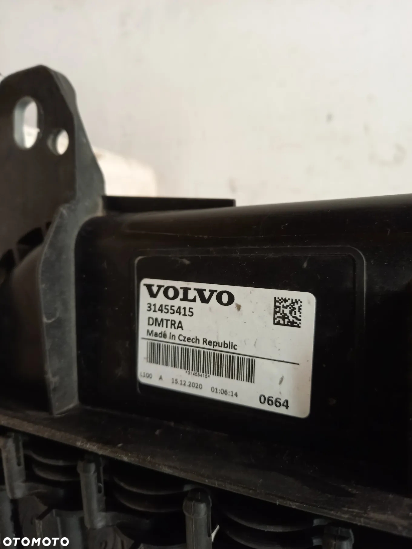 Volvo V 40 V40 II Wlot powietrza Wzmocnienie zaluzja roleta aktywna kierownica - 6