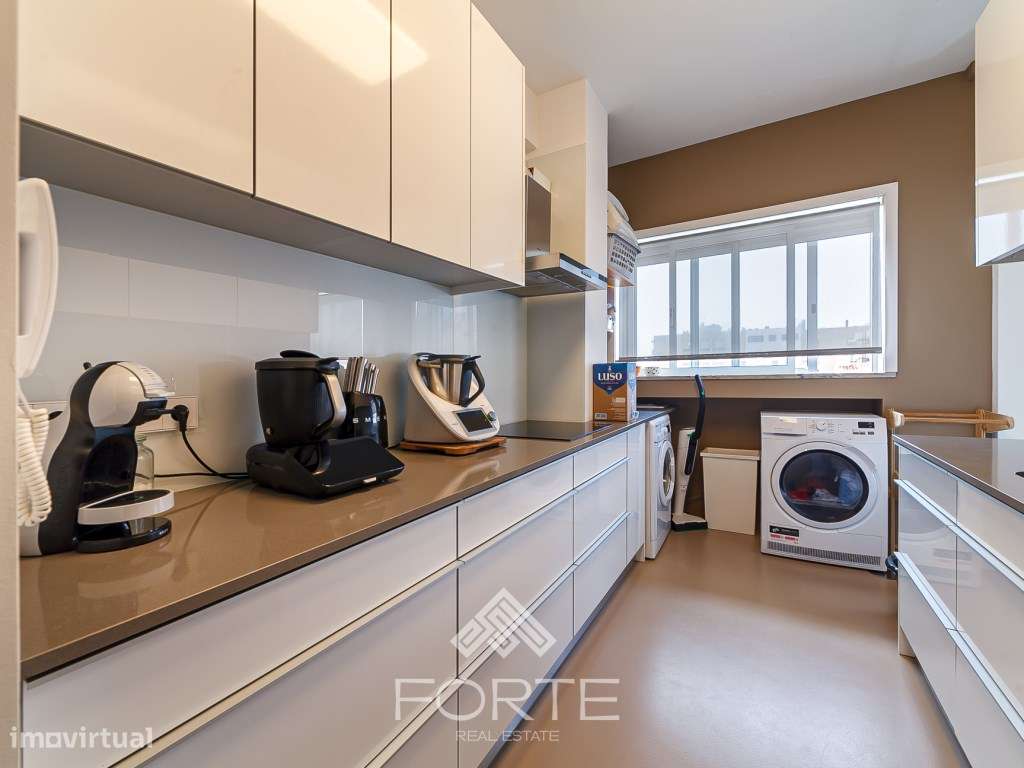 Apartamento T3 Duplex no centro de Espinho-13