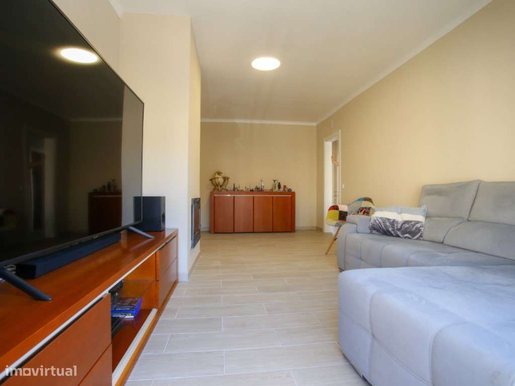 Moradia T3 em São Pedro - A poucos minutos da praia! - Grande imagem: 2/41