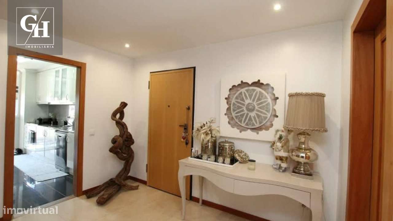 Apartamento T4 no Vinhal, com garagem fechada e vistas desafogadas-7