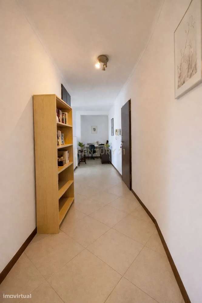 Apartamento T2 em Santa Marta de Corroios - 93m2 - Grande imagem: 5/17