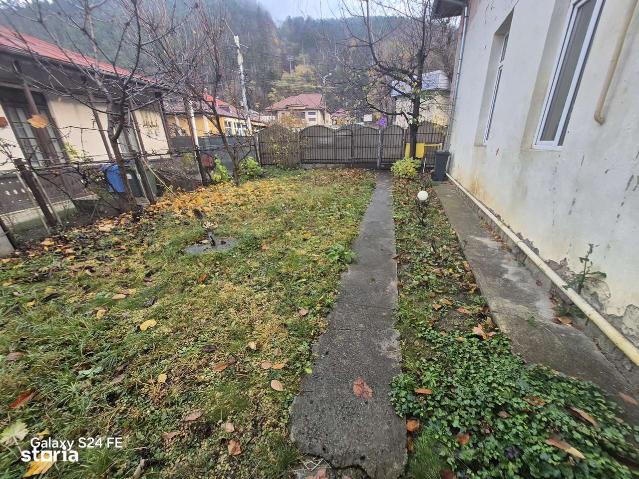 Casă spațioasă din cărămidă, în apropiere de pădure - Imagine principală: 4/15