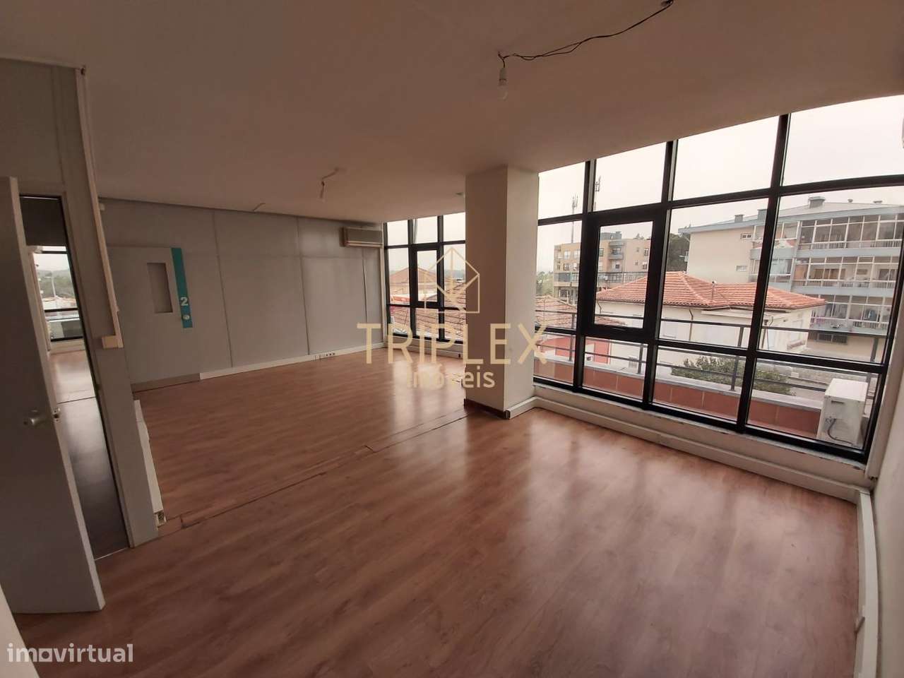Escritório com 4 salas, Ar Condicionado - Centro Castelo da Maia - Grande imagem: 5/11