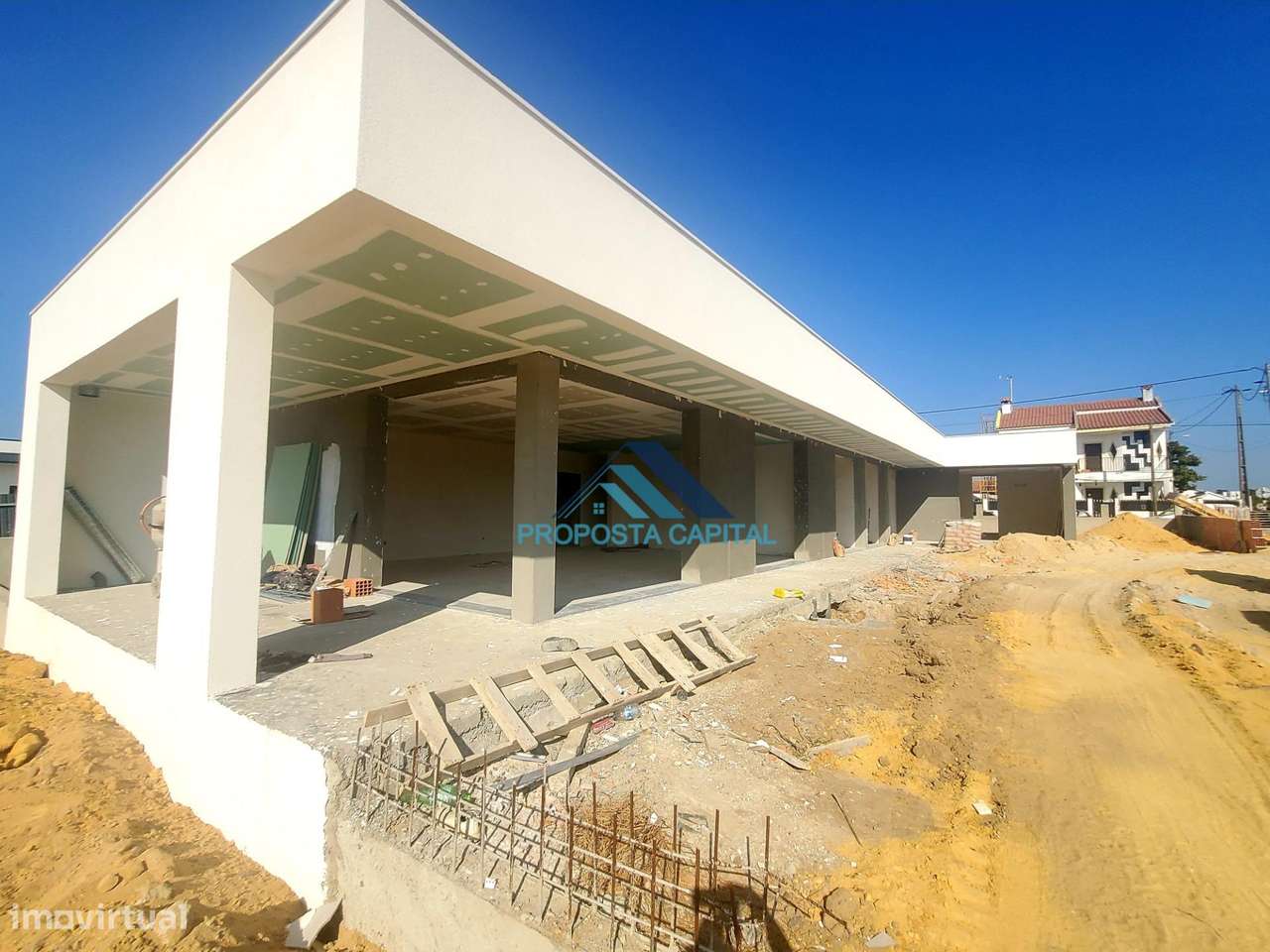 MORADIA TÉRREA UNIFAMILIAR T3 COM PISCINA | FERNÃO FERRO - Grande imagem: 5/26