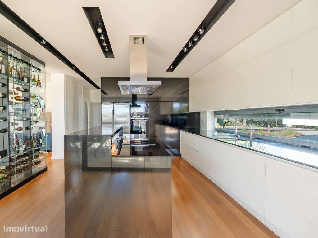 Moradia T8 c/Piscina | Queijas-14