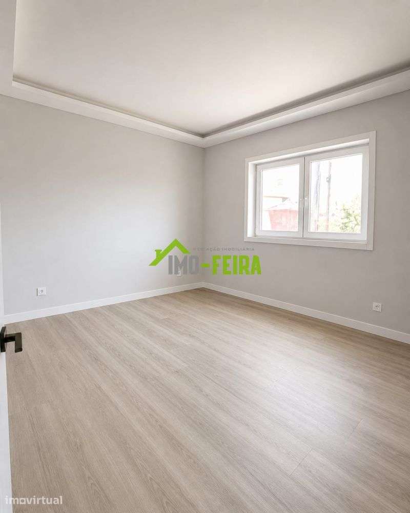 Moradia com Terreno,  Isolada, Santa Maria de Lamas,-13