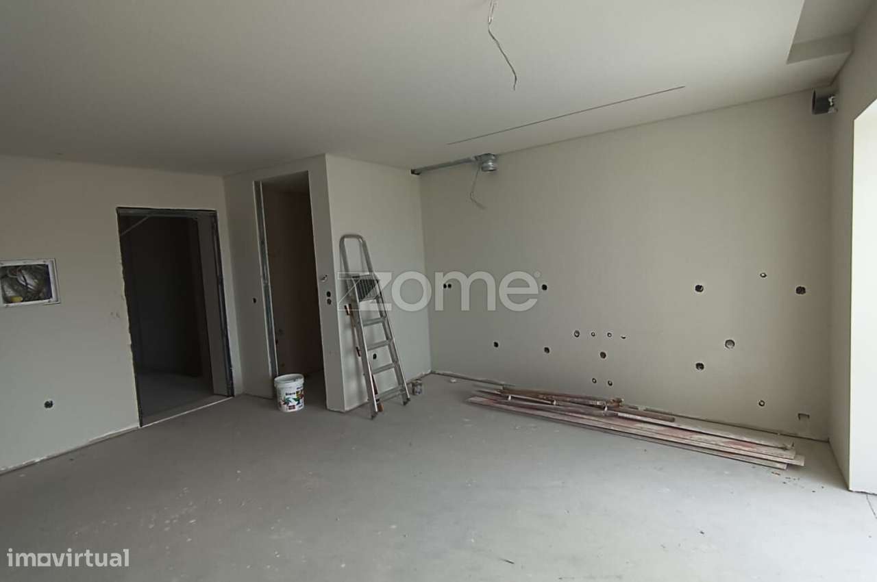 T2 com varanda e lugar de garagem, centro Paços de Ferreira - Grande imagem: 3/37