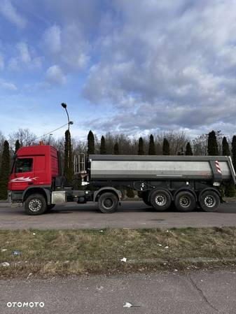 Mercedes-Benz Actros - 8