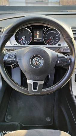 Volkswagen Passat 2.0 TDI Comfortline - 10