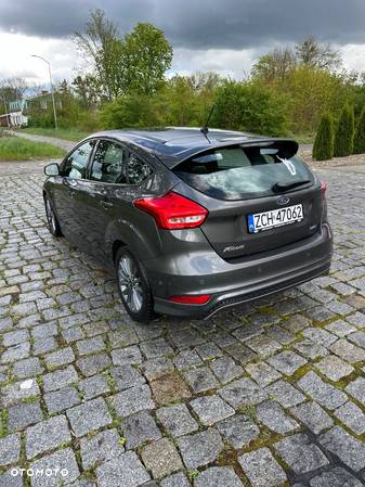 Ford Focus 1.0 EcoBoost ST-Line - 10