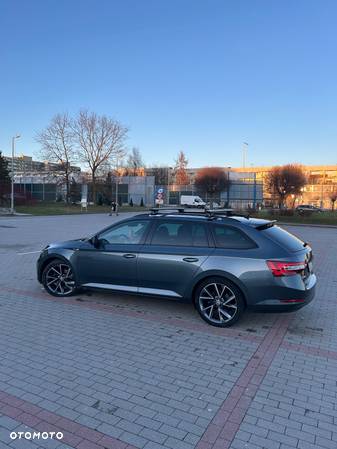 Skoda Superb 2.0 TDI SCR Sportline DSG - 7