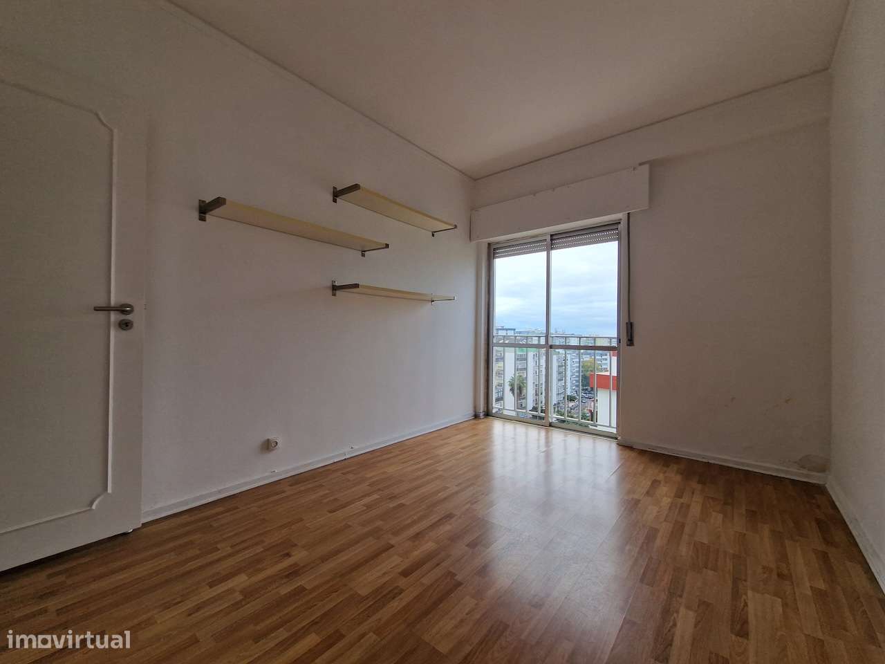 Apartamento T2 em Carnaxide - Centro de Carnaxide-15