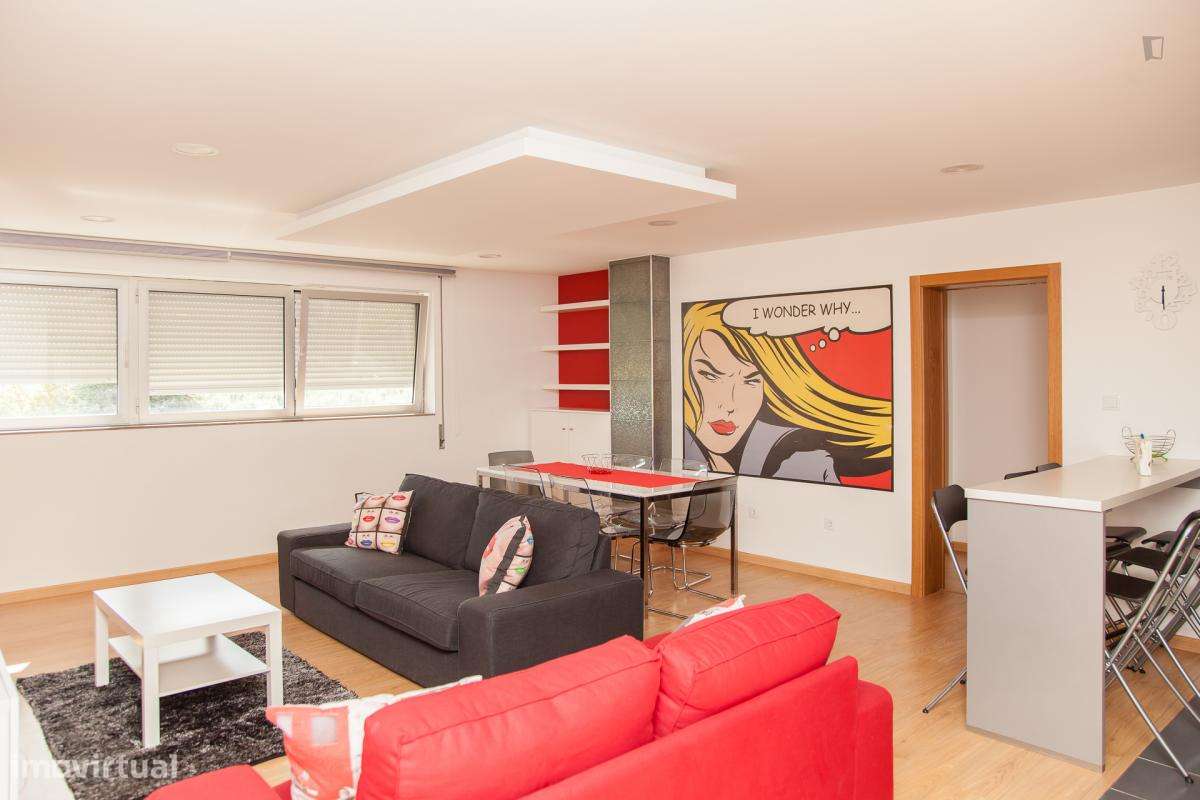 Quarto - localizado em Baixa Coimbra - Grande imagem: 2/38