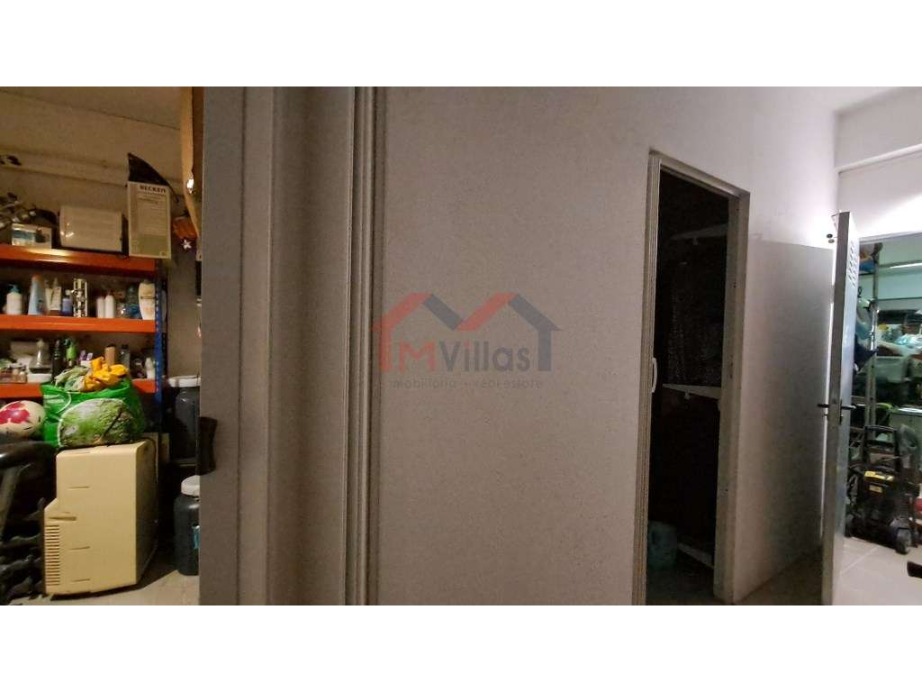 Moradia V3 com garagem no centro - Loulé-27
