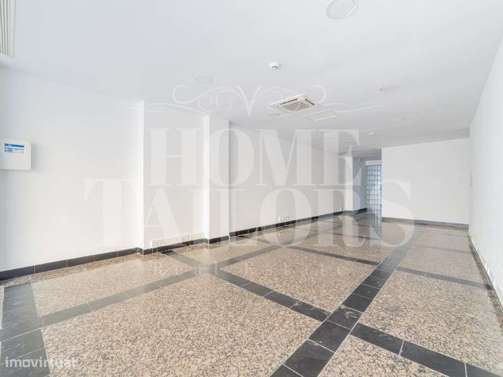 Loja na Barão Sabrosa - Grande imagem: 2/12