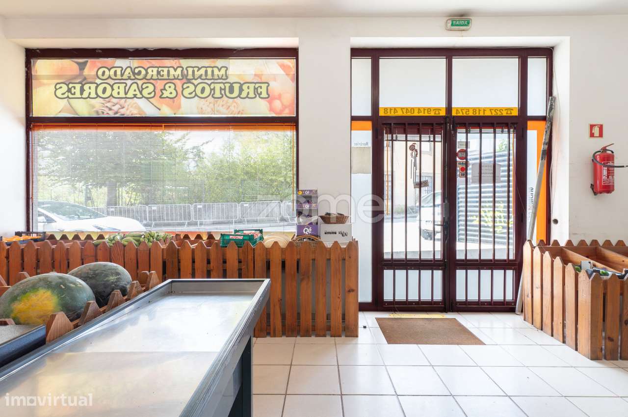Minimercado, pronto a operar com carteira de clientes - VNGaia - Grande imagem: 3/40