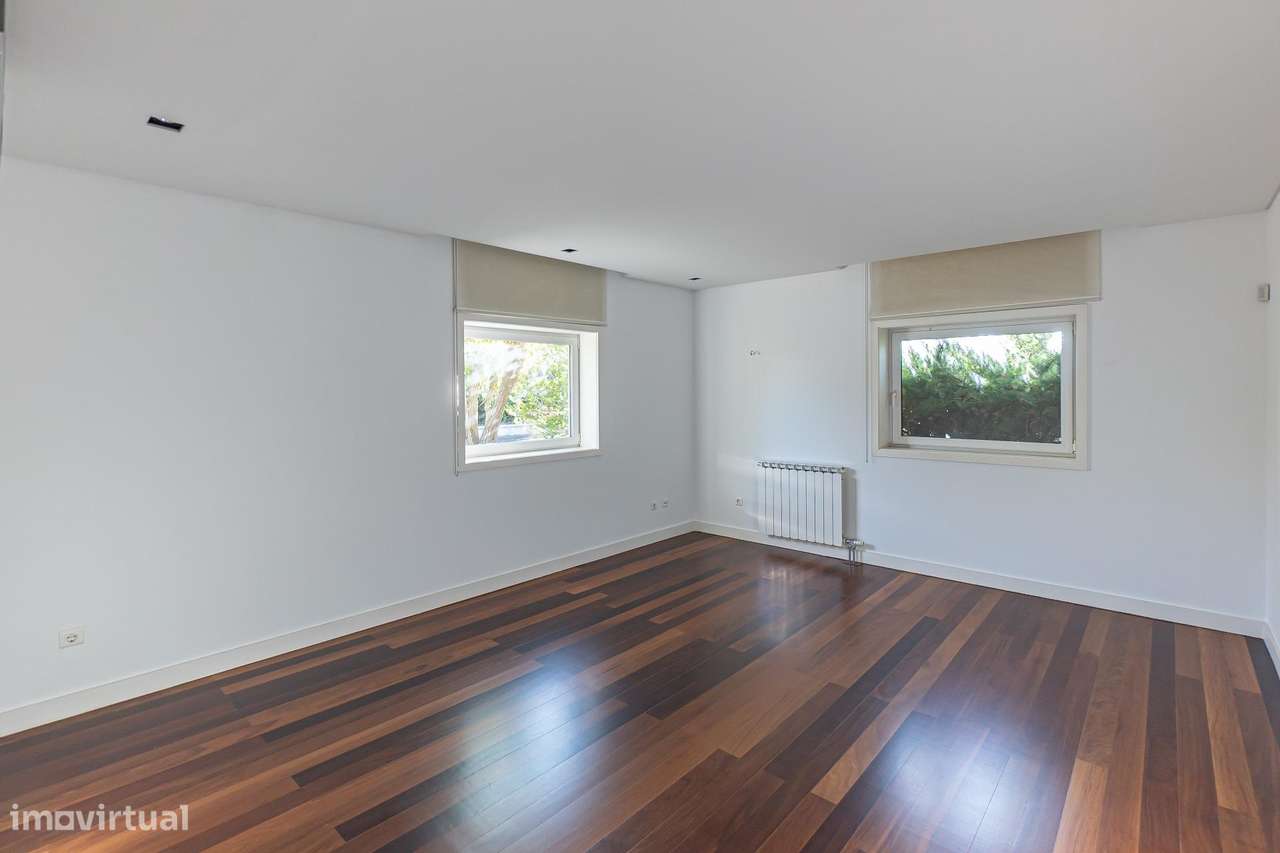 Moradia de Luxo com Elevada Privacidade, Piscinas Interior e...-31