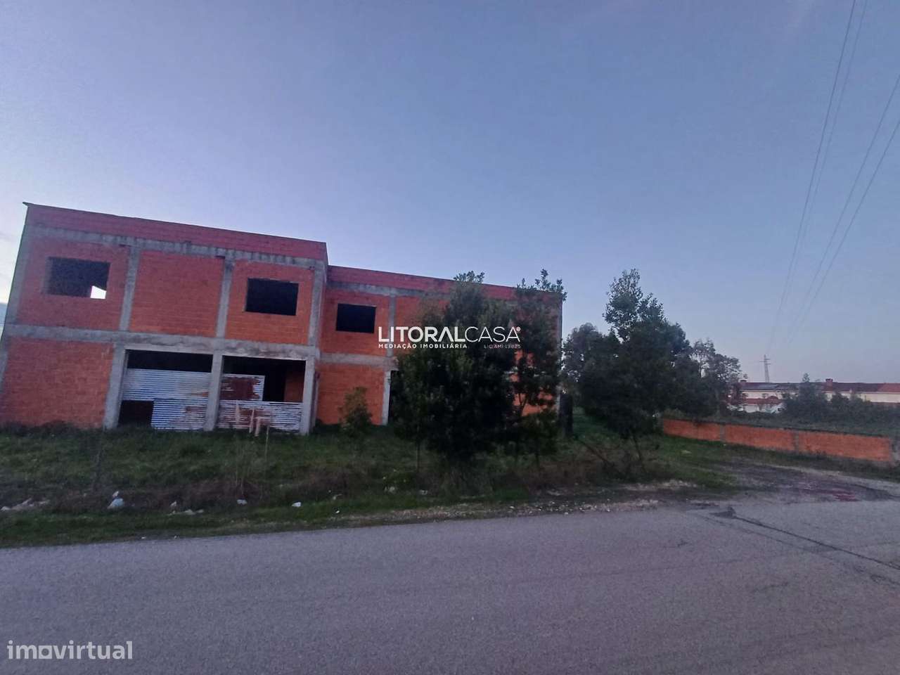 Terreno com projeto aprovado - Grande imagem: 2/8