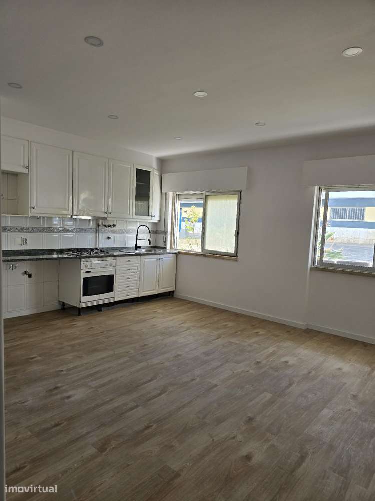 OPORTUNIDADE T3 CORROIOS- Praceta Camilo Pessanha - Grande imagem: 5/54