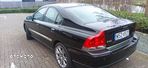 Volvo S60 2.4D5 Momentum - 3