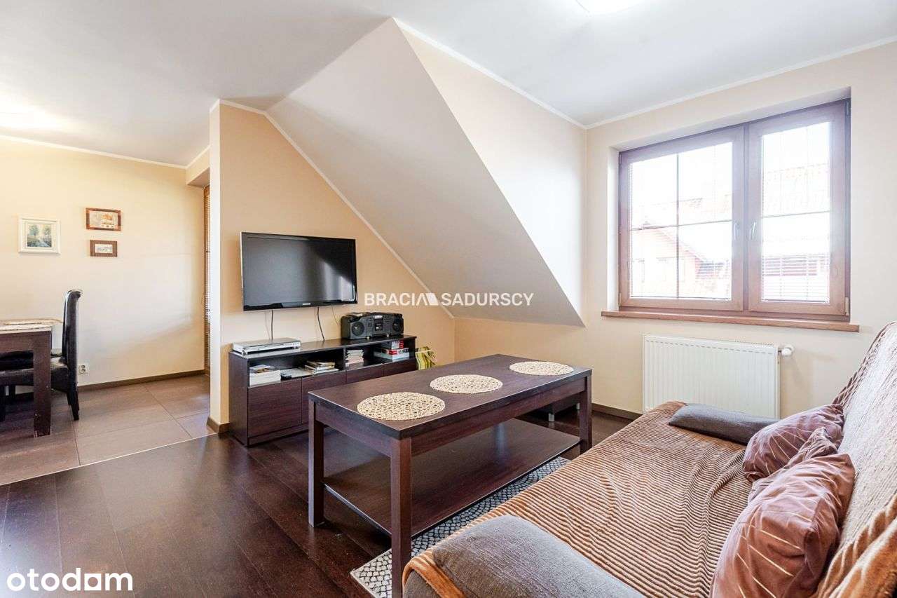 Przestronne mieszkanie z dużym tarasam / parking-1