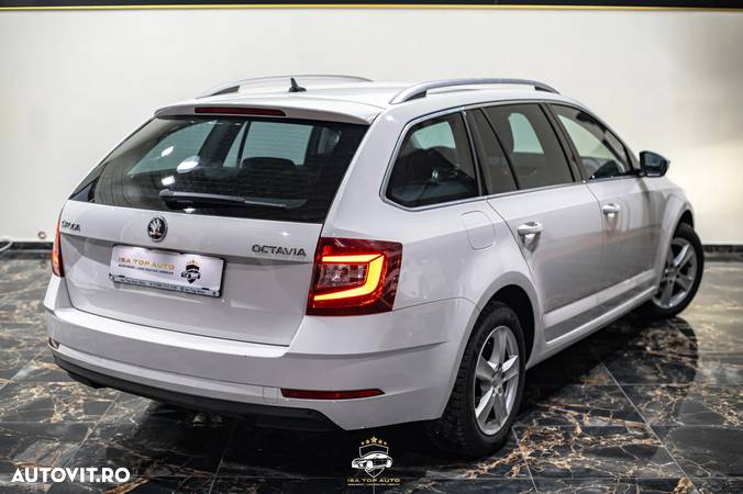 Skoda Octavia Combi Diesel 1.6 TDI DSG Style - 24