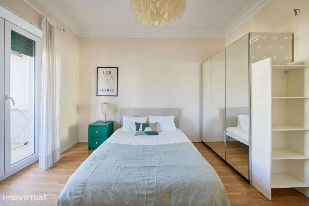 Quarto - localizado em Roma-Areeiro Lisbon - Grande imagem: 4/42