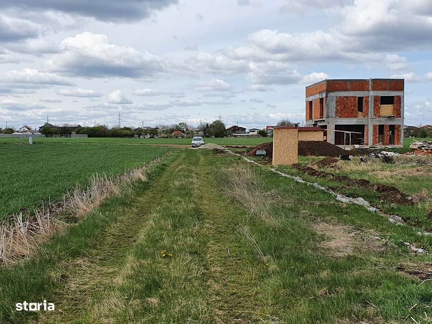 Teren langa padure si utilitati,800 mp,37000 euro - Imagine principală: 5/14