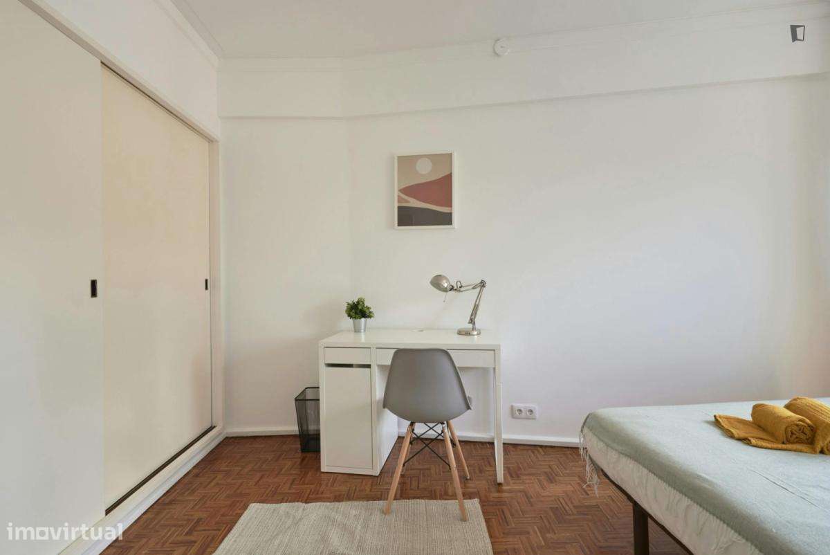 Quarto - localizado em Campolide Lisbon - Grande imagem: 3/27