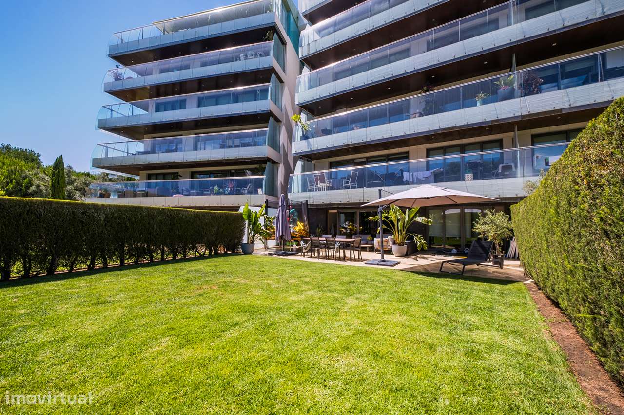 T2 De Luxo Com Jardim Privativo No Prestigiado Condominio Scala