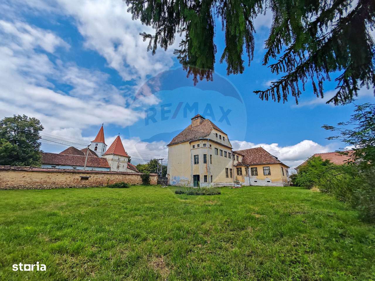 Fostă școală săsească semnată de Fritz Balthes – Bruiu, Sibiu - Imagine principală: 1/14