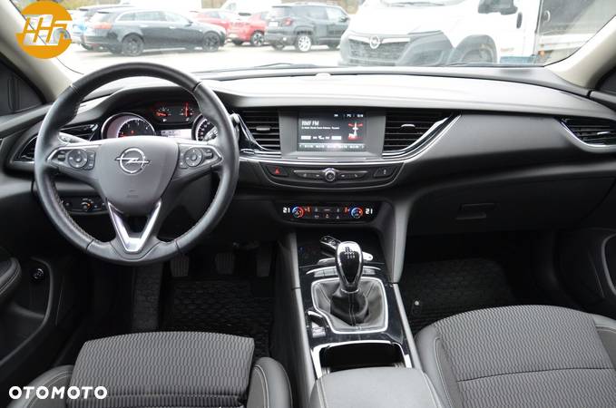 Opel Insignia - 10