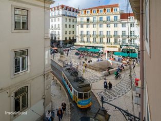 Apartamento T3+2 de Charme no Chiado