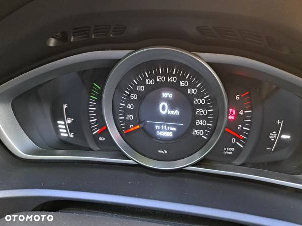 Volvo V40 CC D2 Drive-E Momentum - 8