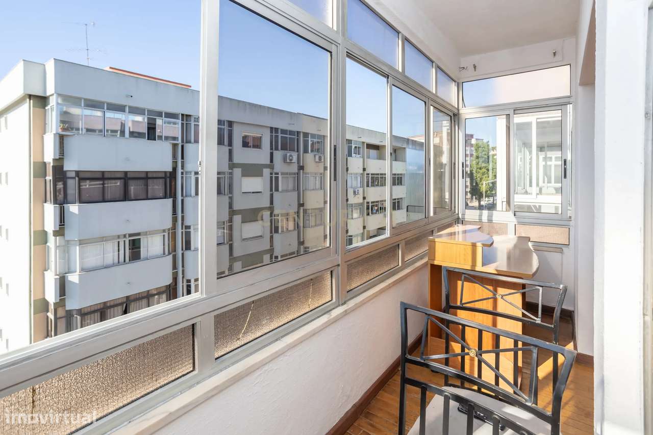 Apartamento T3 em Almada com Excelente Localização-42