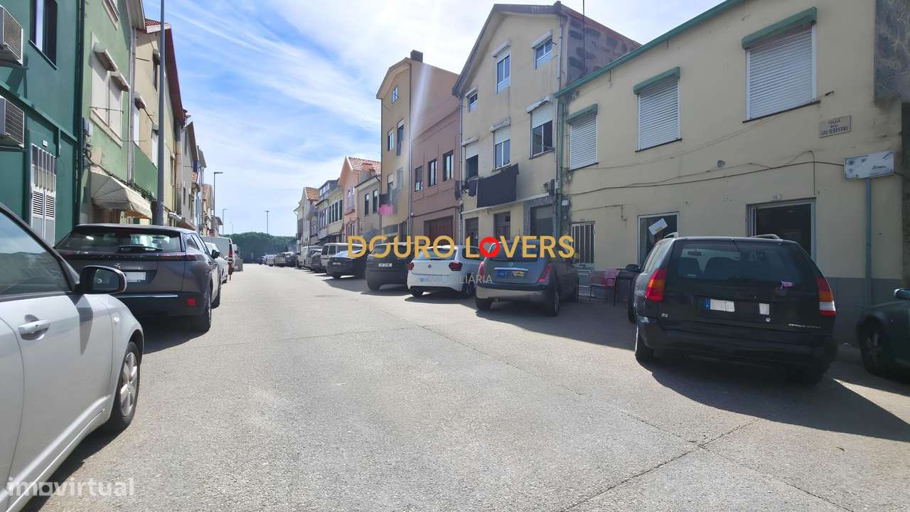 T0 Charmoso na Avenida Serpa Pinto – Matosinhos-39