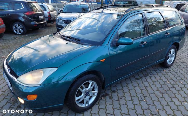 Ford Focus 2.0 Ghia - 1