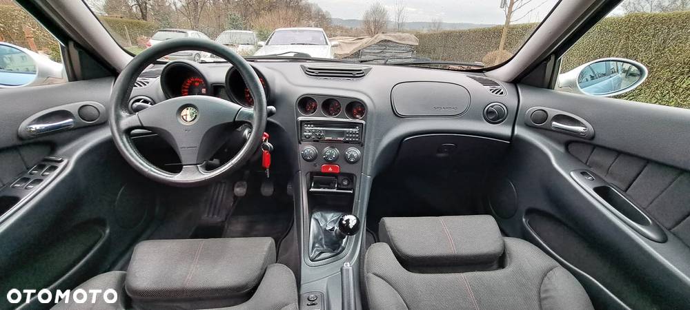 Alfa Romeo 156 2.5 V6 Distinctive - 25