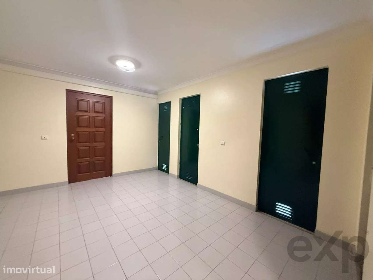 Apartamento T3 Feijó, Almada remodelado-10