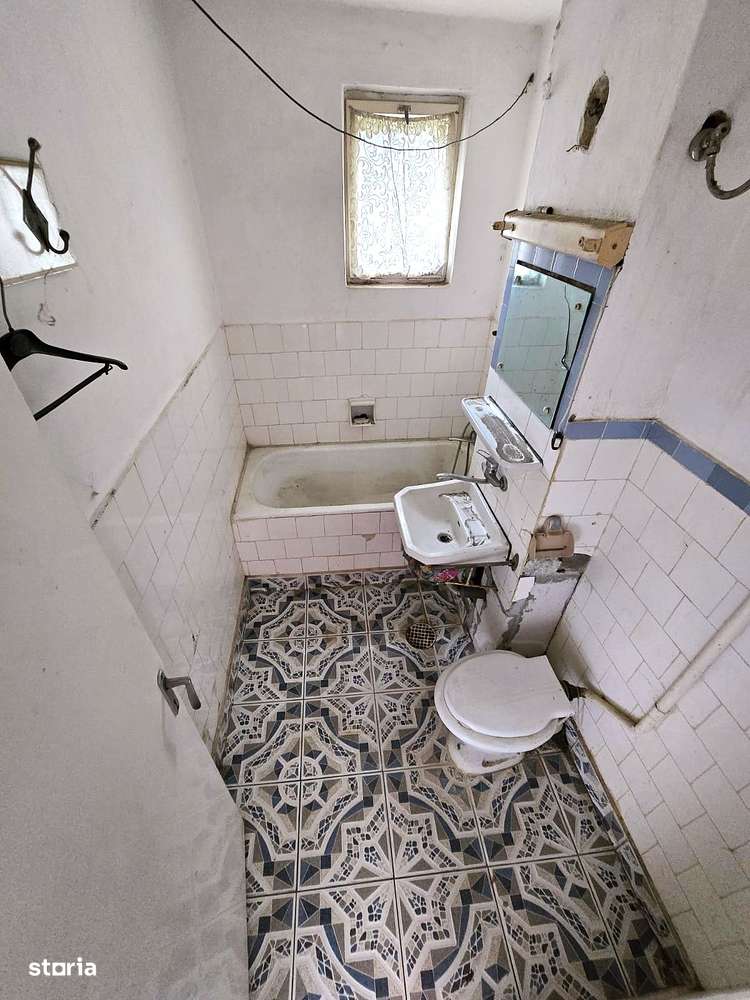 Apartament cu 3 camere decomandat | Etajul 3 - Botizului-9