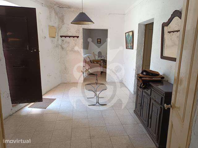 Moradia - centro de Reguengos-12