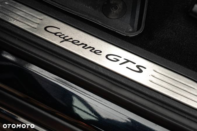 Porsche Cayenne GTS - 12