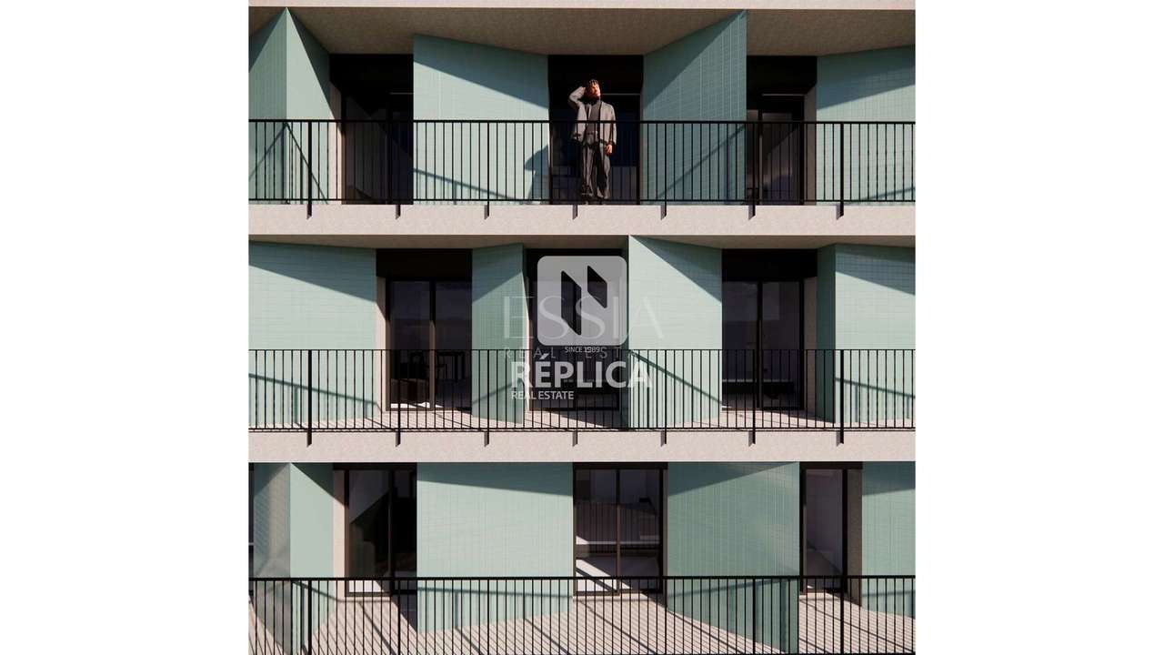 Apartamento T0 com Garagem e Jardim-16