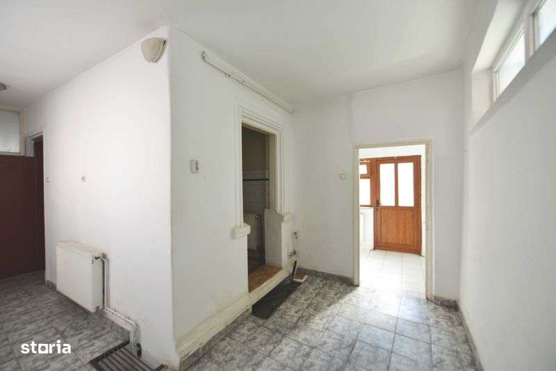 Ocazie unica-Parcul Carol, direct proprietar, vand casa singur curte - Imagine principală: 4/6